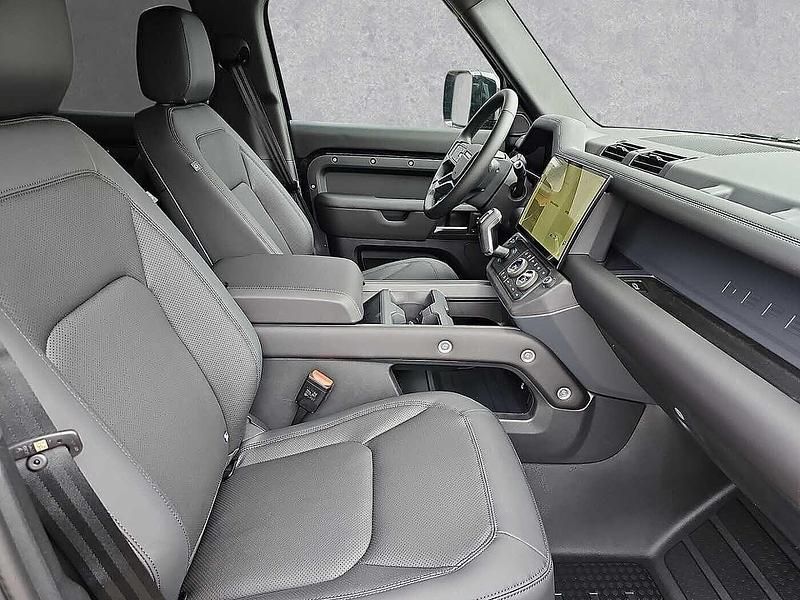 Gebraucht Land Rover Defender SE Dynamic 253 PS (186 kW) 2026 Santorini black SUV