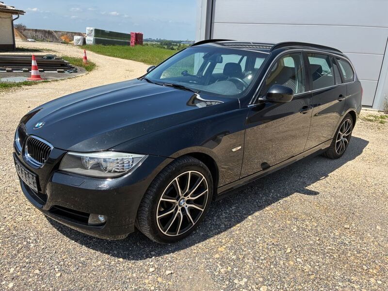 Gebraucht BMW 330 Sport Line 245 PS (180 kW) 2010 Schwarz Kombi