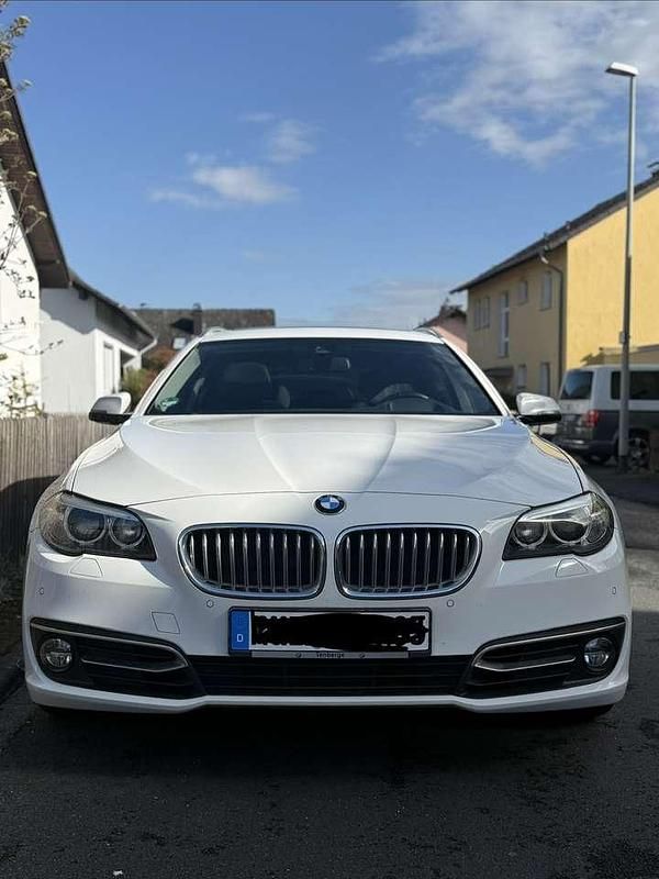 Gebraucht BMW 530 258 PS (189 kW) 2014 Weiß Kombi