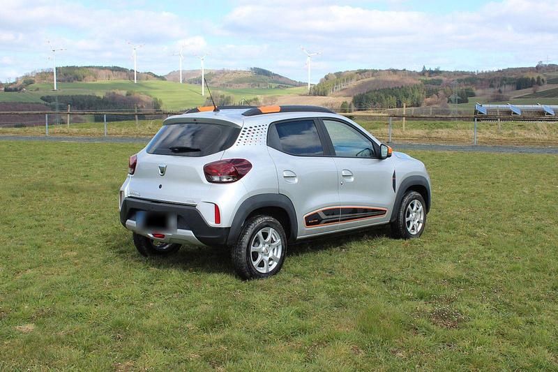 Gebraucht Dacia Spring Comfort Plus 33 kW (45 PS) 2021 Silber Kleinwagen