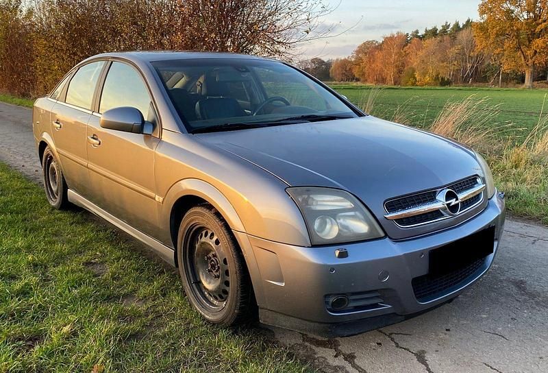 Grau Gebraucht 2003 Opel Vectra GTS Limousine | 1.299 € (Guter Preis) - Bild 1/4