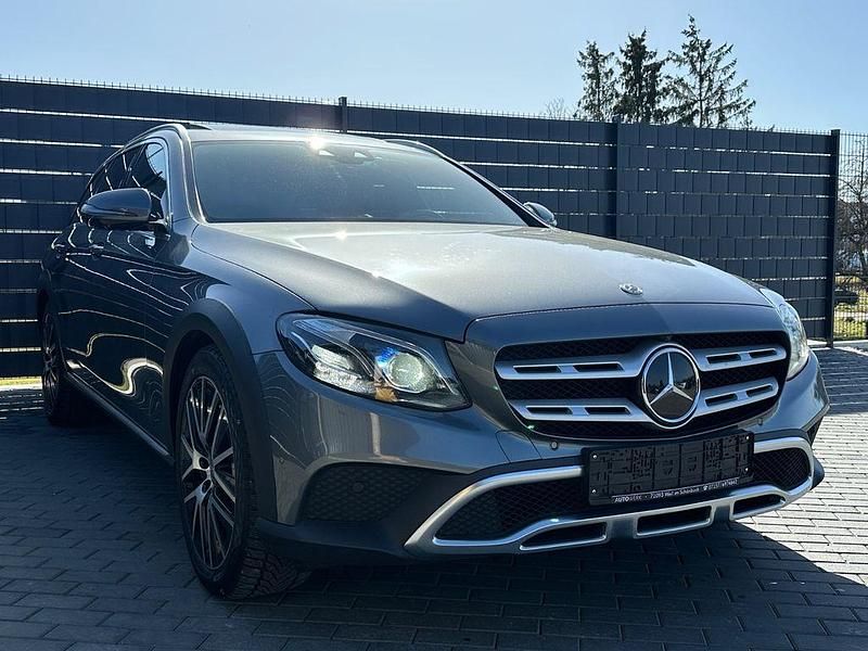 Second-hand Mercedes E400 340 CP (250 kW) 2019 Gri Berlinǎ