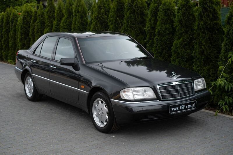 Gebraucht Mercedes C220 Classic 150 PS (110 kW) 1993 Schwarz Limousine