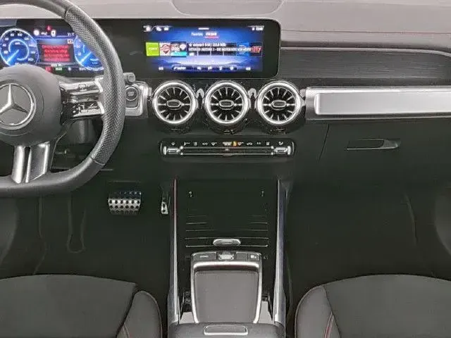 Gebraucht Mercedes EQB300 AMG 167 kW (228 PS) 2025 Weiß SUV