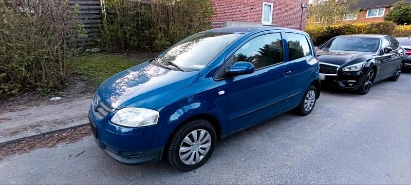 Second-hand VW Fox 55 CP (40 kW) 2005 Albastru Hatchback
