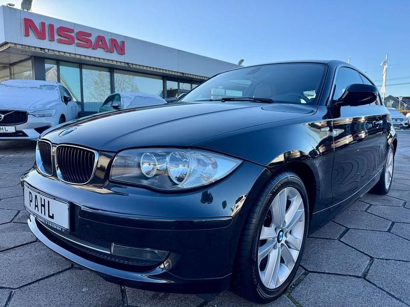 Schwarz Gebraucht 2010 BMW 123 Efficient Dynamics Kleinwagen | 13.990 € (Etwas zu teuer) - Bild 1/4