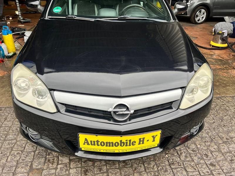Gebraucht Opel Tigra Edition 90 PS (66 kW) 2008 Schwarz Cabrio