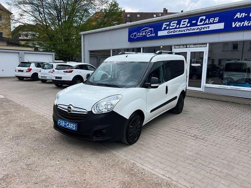 Second-hand Opel Combo 105 CP (77 kW) 2017 Alb Monovolum