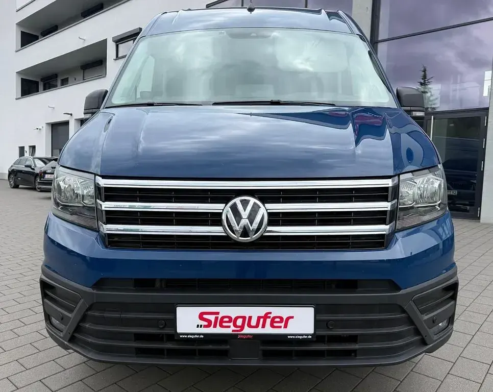 Gebraucht VW Crafter Trendline 177 PS (130 kW) 2023 Blau Van