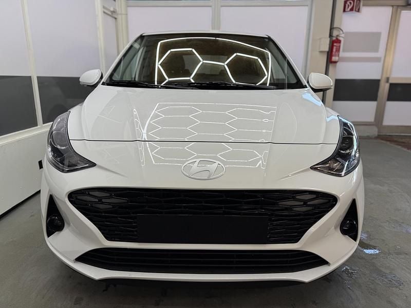 Neu Hyundai i10 Premium 79 PS (58 kW) 2025 Atlas white saw Kleinwagen