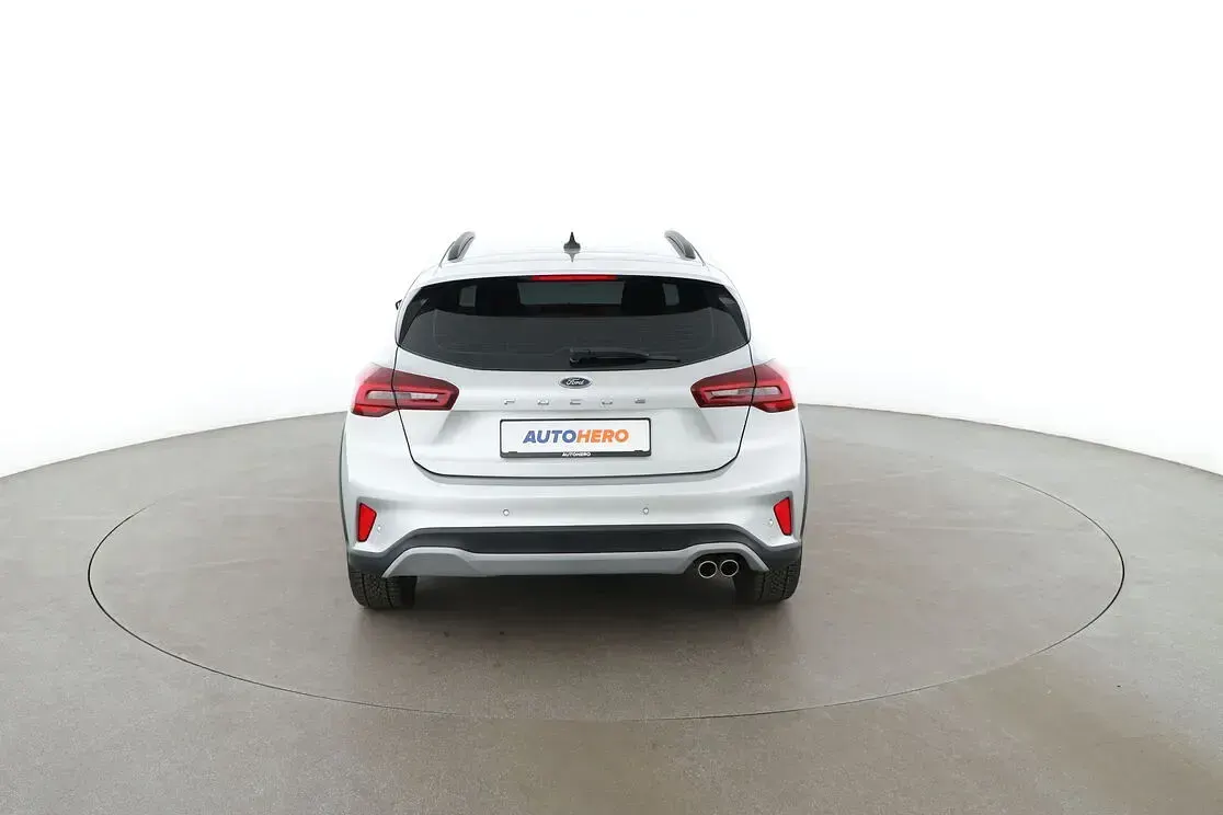 Gebraucht Ford Focus Active 125 PS (91 kW) 2022 Silber Limousine