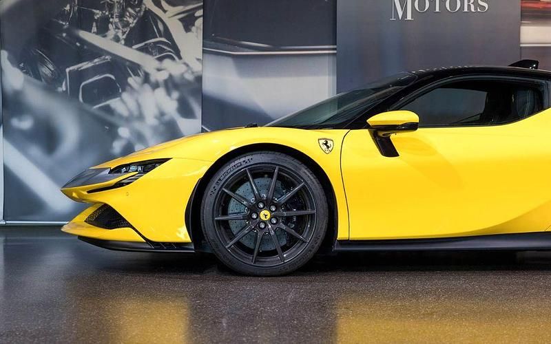 Gebraucht Ferrari SF90 1001 PS (736 kW) 2024 Gelb Coupé