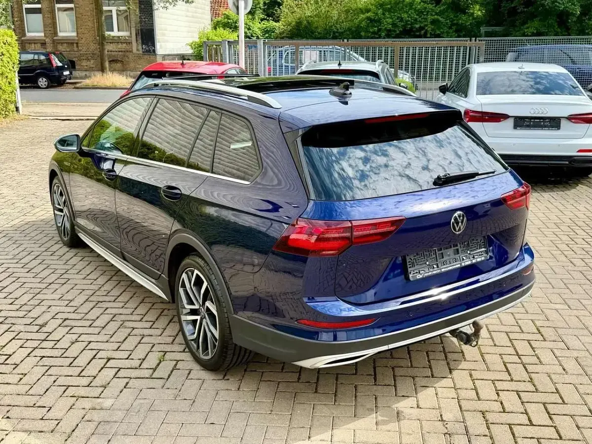 Gebraucht VW Golf Alltrack 200 PS (147 kW) 2022 Blau Kombi