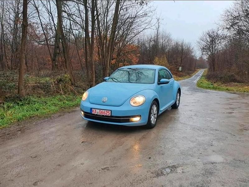 Second-hand VW Beetle Edition 105 CP (77 kW) 2012 Albastru Hatchback