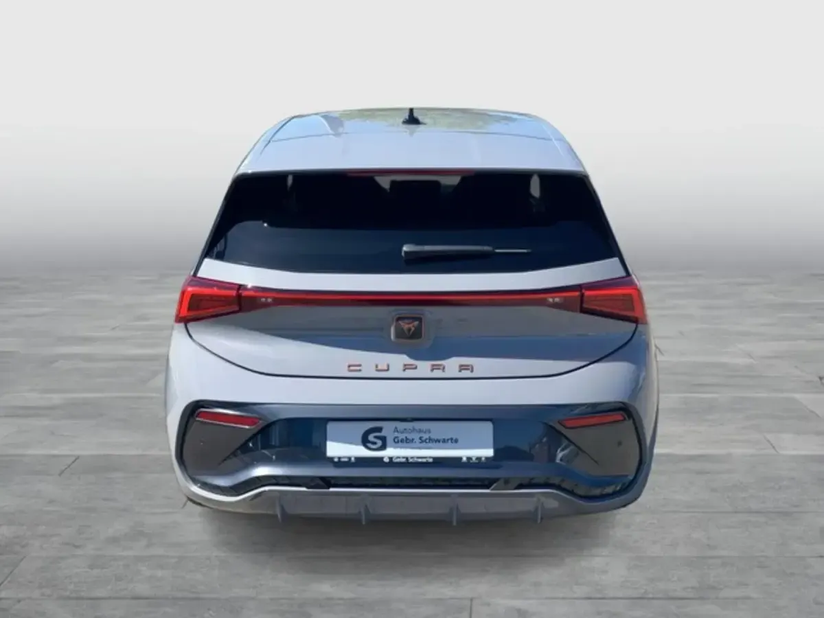 Second-hand Cupra Born 150 kW (204 CP) 2022 Gri Hatchback