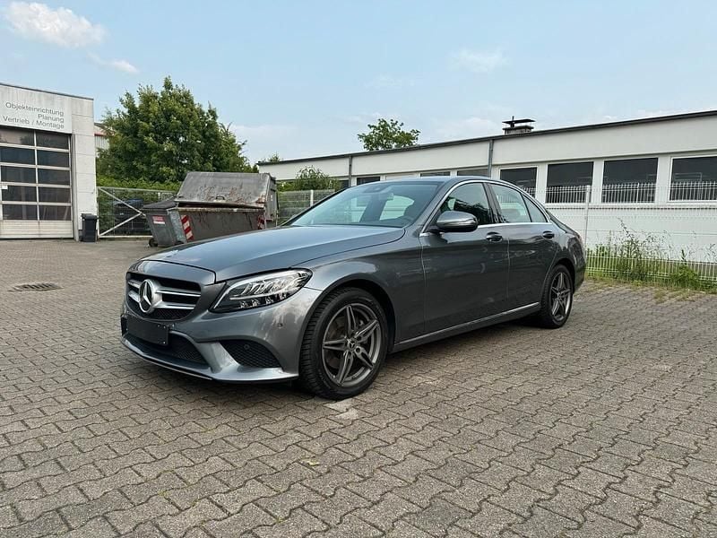 Silber Gebraucht 2019 Mercedes C200 Limousine | 21.500 € (Guter Preis) - Bild 1/4