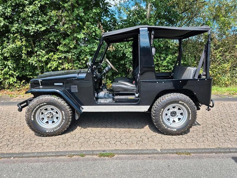 Schwarz Gebraucht 1982 Toyota Land Cruiser SUV | 19.999 € - Bild 1/4