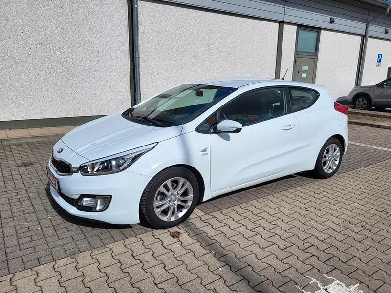 Gebraucht Kia ProCeed 135 PS (99 kW) 2013 Weiß Kleinwagen