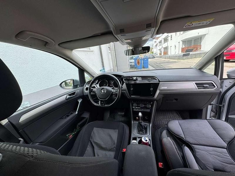 Gebraucht VW Touran Highline 150 PS (110 kW) 2019 Van / Kleinbus