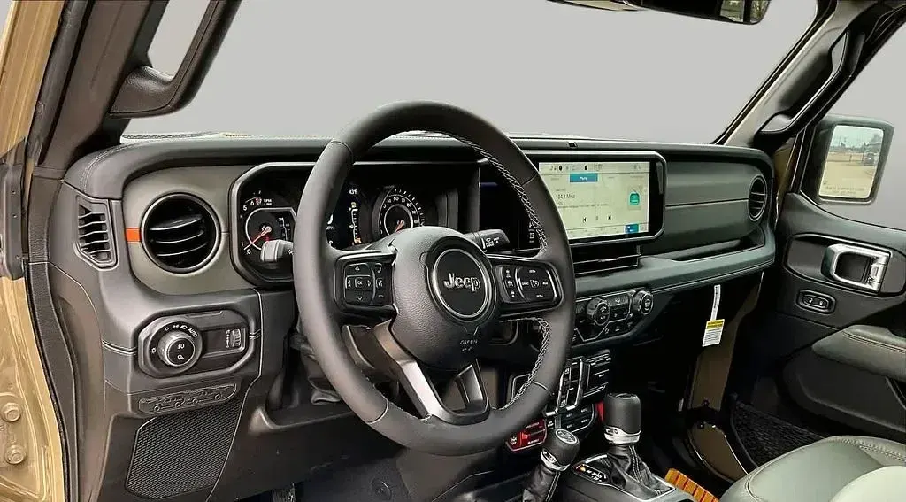 Neu Jeep Gladiator 284 PS (208 kW) 2026 Grün Pickup