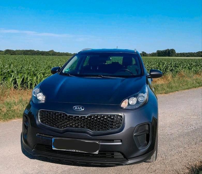 Grau Gebraucht 2017 Kia Sportage Attract SUV | 11.500 € (Guter Preis) - Bild 1/4