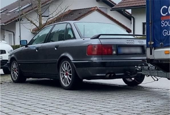 Second-hand Audi 80 90 CP (66 kW) 1993 Gri Berlinǎ
