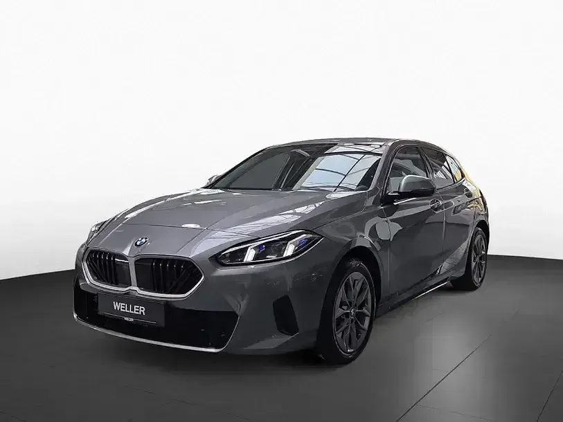Gebraucht BMW 120 Sport Line 163 PS (119 kW) 2025 Skyscraper grau (grau) Kleinwagen