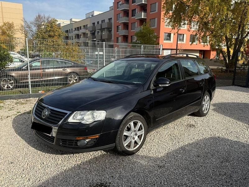 Schwarz Gebraucht 2009 VW Passat Comfortline Limousine | 2.900 € (Guter Preis) - Bild 1/4
