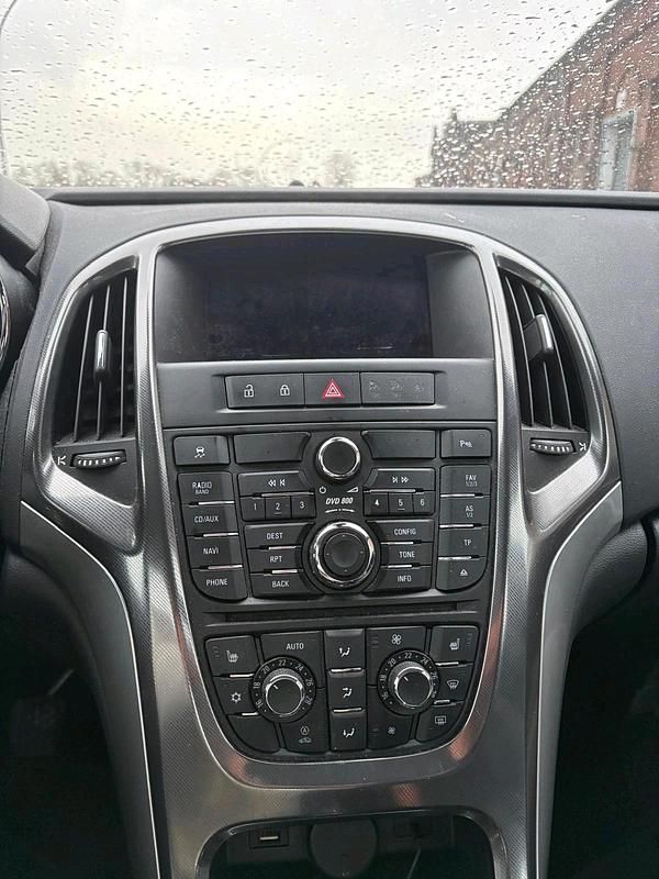 Gebraucht Opel Astra 140 PS (102 kW) 2010 Silber Limousine