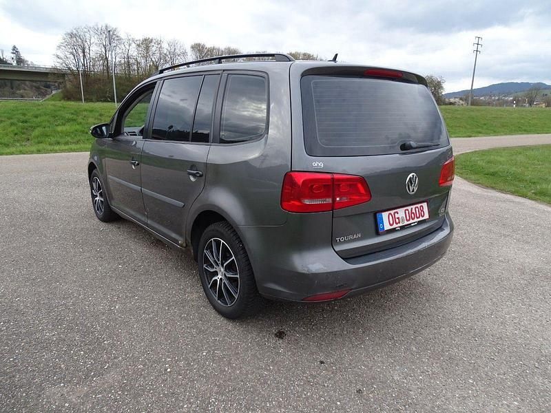 Gebraucht VW Touran Trendline 105 PS (77 kW) 2010 Grau Van / Kleinbus
