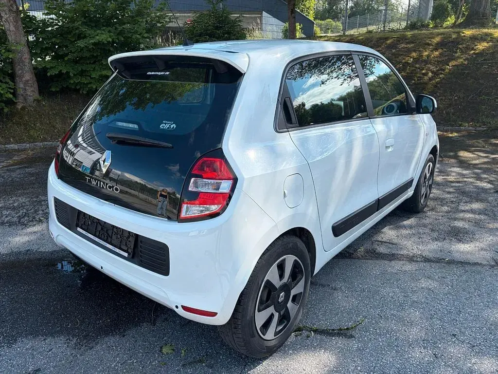 Gebraucht Renault Twingo Dynamique 90 PS (66 kW) 2015 Weiß Kleinwagen