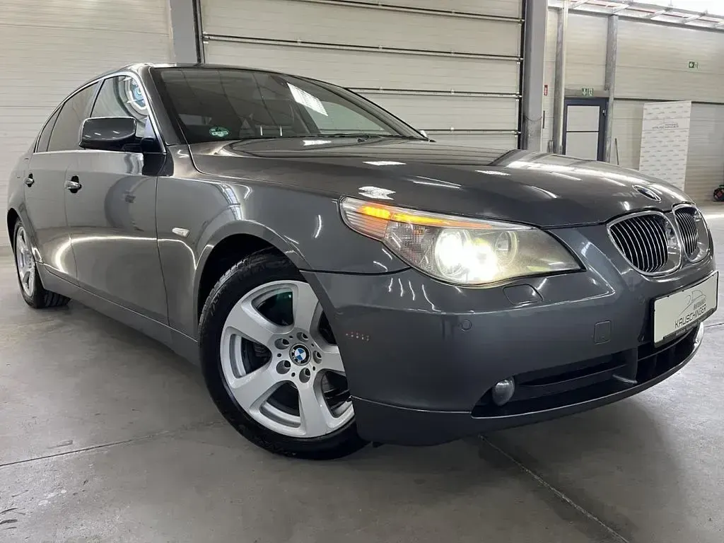 Second-hand BMW 523 177 CP (130 kW) 2006 Gri Berlinǎ