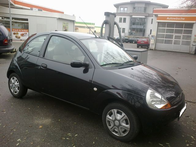 Gebraucht Ford Ka 82 PS (60 kW) 2001 Schwarz Kleinwagen