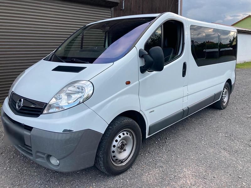 Weiß Gebraucht 2014 Opel Vivaro Van | 8.100 € - Bild 1/4