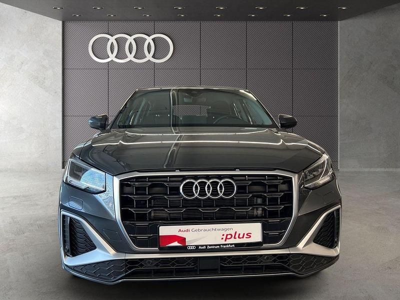 Gebraucht Audi Q2 S-Line 150 PS (110 kW) 2025 Grau SUV