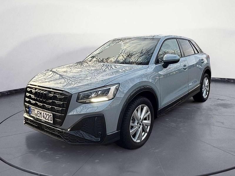 Gebraucht Audi Q2 S-Line 150 PS (110 kW) 2026 Pfeilgrau perleffekt SUV