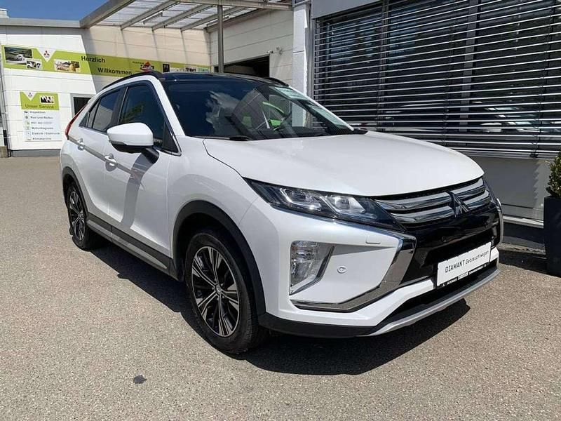 Perlmuttweiß Gebraucht 2018 Mitsubishi Eclipse Cross Top SUV | 15.785 € (Fairer Preis) - Bild 1/4