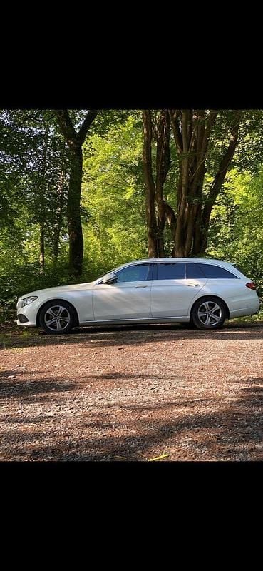 Gebraucht Mercedes 220 194 PS (142 kW) 2017 Weiß Kombi