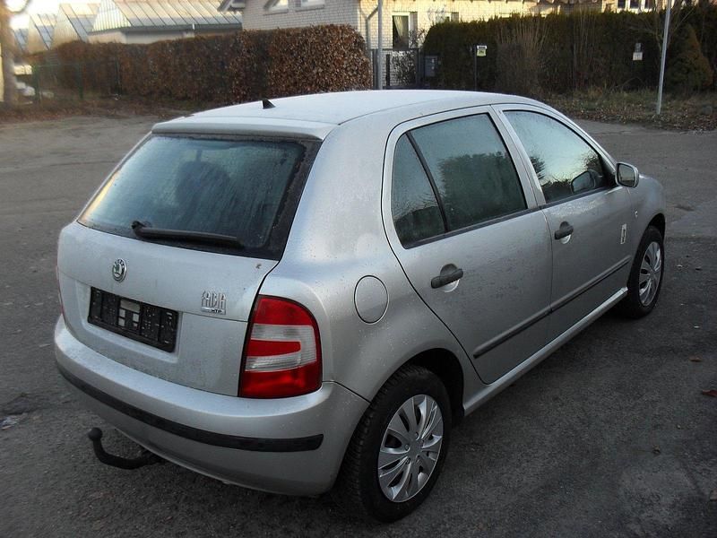 Gebraucht Skoda Fabia Ambiente 55 PS (40 kW) 2005 Silber Limousine