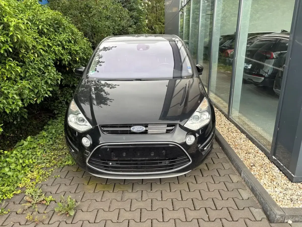 Gebraucht Ford S-MAX S 163 PS (119 kW) 2014 Pantherschwarz metallic Van / Kleinbus