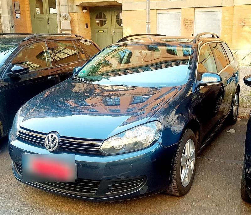 Gebraucht VW Golf VI 105 PS (77 kW) 2010 Blau Kleinwagen
