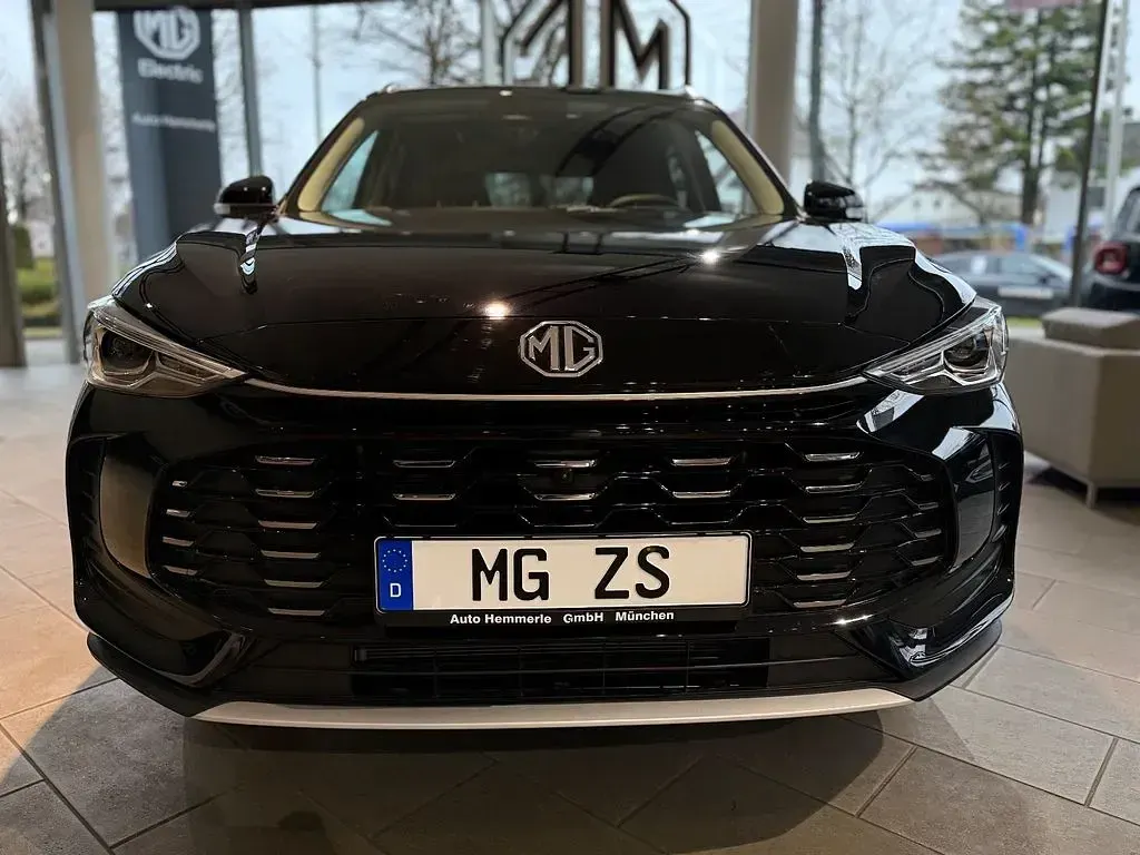 Neu MG ZS 197 PS (144 kW) 2025 Schwarz SUV