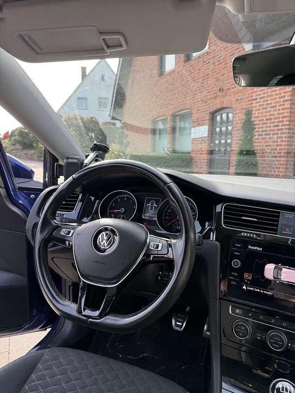 Gebraucht VW Golf VII Join 110 PS (80 kW) 2018 Blau Limousine