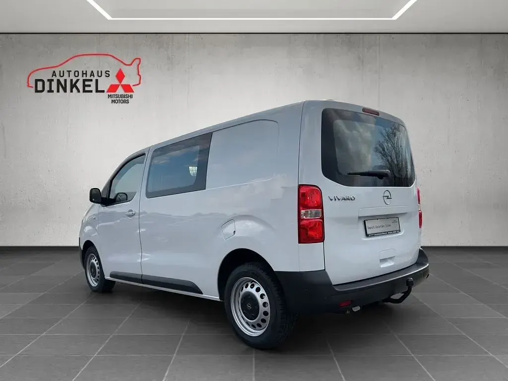Gebraucht Opel Vivaro-e Combi Edition 144 PS (105 kW) 2024 Weiß Van / Kleinbus