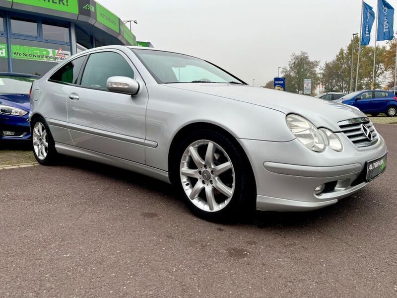 Silber Gebraucht 2004 Mercedes C180 Coupé | 4.590 € (Fairer Preis) - Bild 1/4
