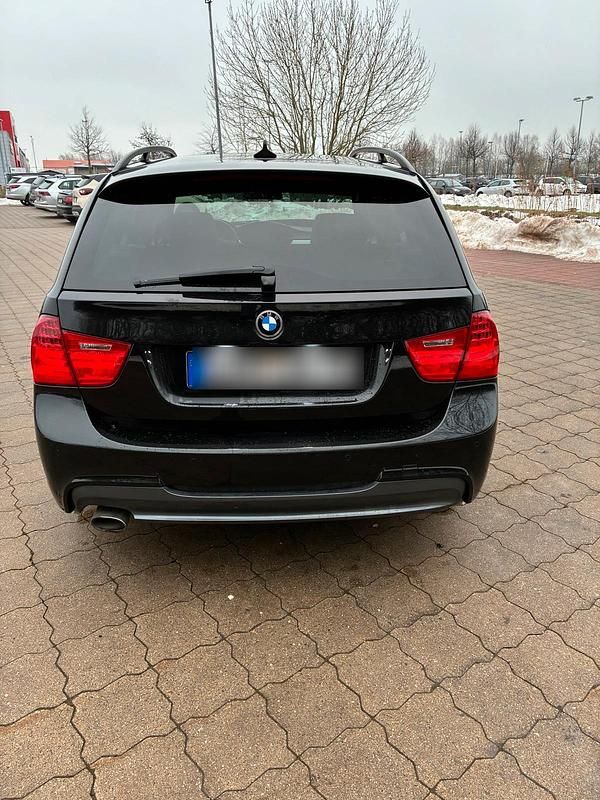 Gebraucht BMW 320 M Sport 177 PS (130 kW) 2010 Schwarz Kombi