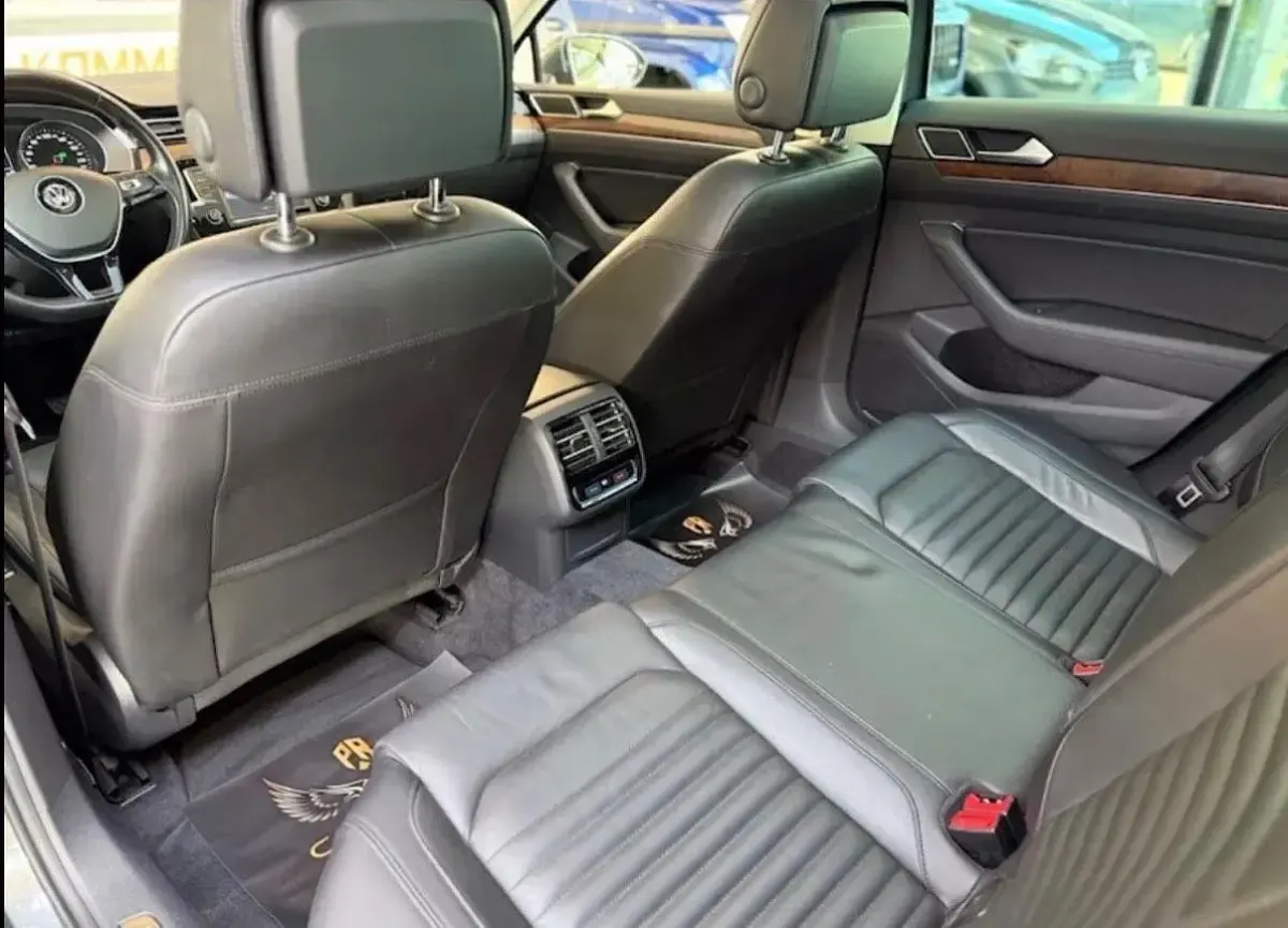 Gebraucht VW Passat Highline 190 PS (139 kW) 2015 Grau Kombi
