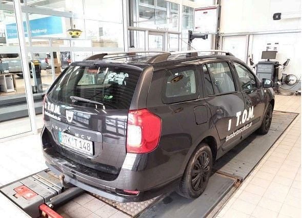 Gebraucht Dacia Logan 90 PS (66 kW) 2014 Schwarz Limousine