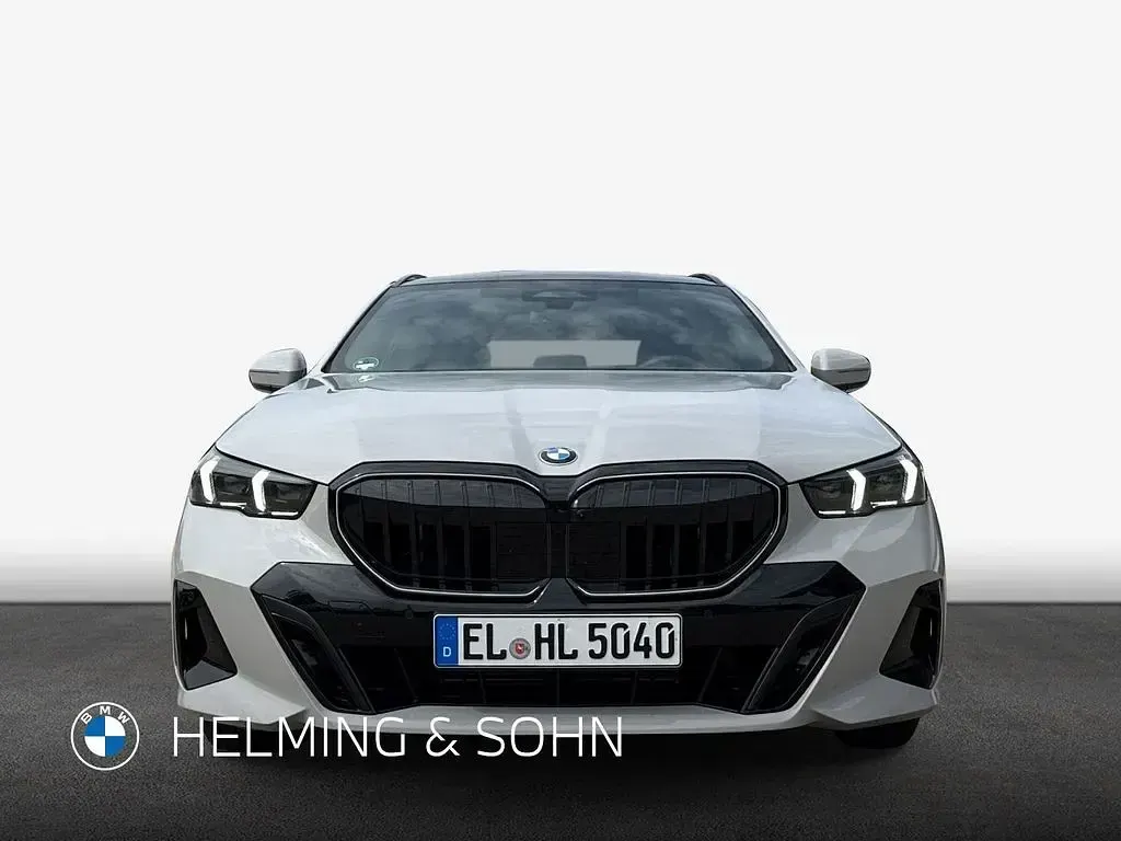 Gebraucht BMW 540 M Sport 303 PS (222 kW) 2026 Beige Kombi