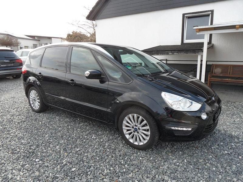 Gebraucht Ford S-MAX Business Edition 160 PS (117 kW) 2015 Schwarz Van / Kleinbus
